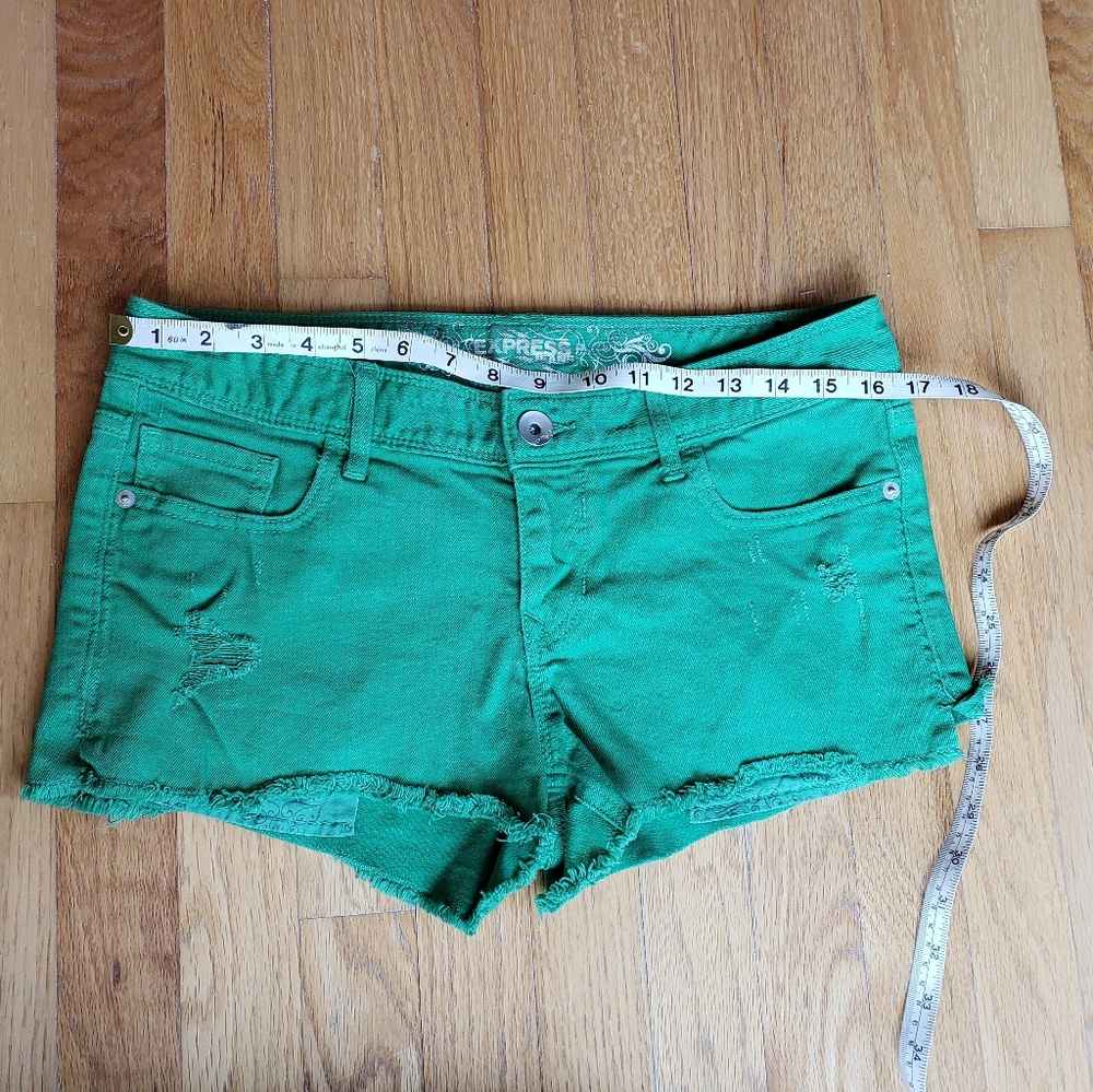 Express Green Cutoff Shorts - Picture 5 of 5